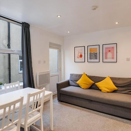 2 Bedroom Aprtmnt For Upto 6 Nr Centre, Uni &Parks Cardiff Esterno foto