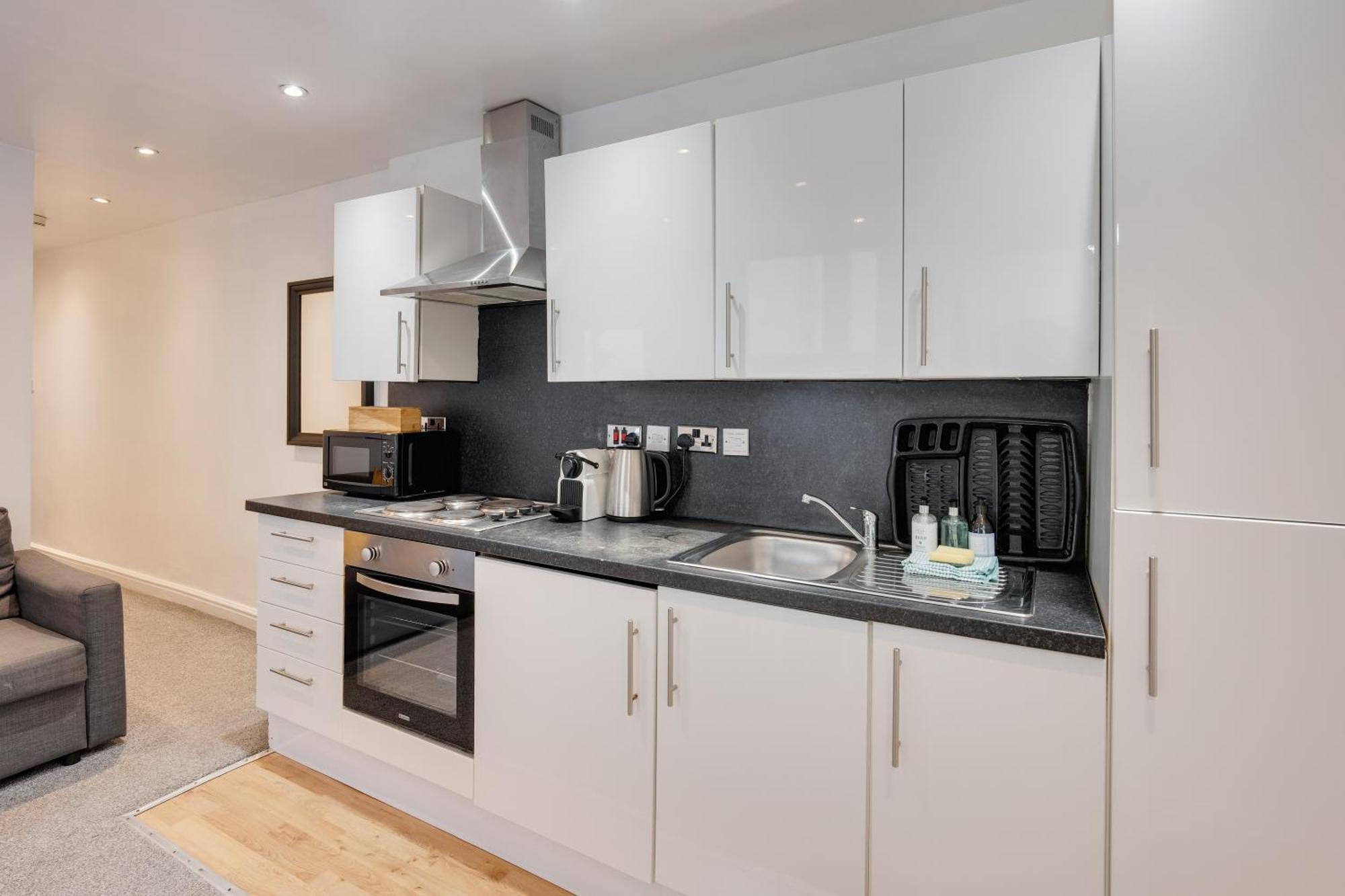2 Bedroom Aprtmnt For Upto 6 Nr Centre, Uni &Parks Cardiff Esterno foto