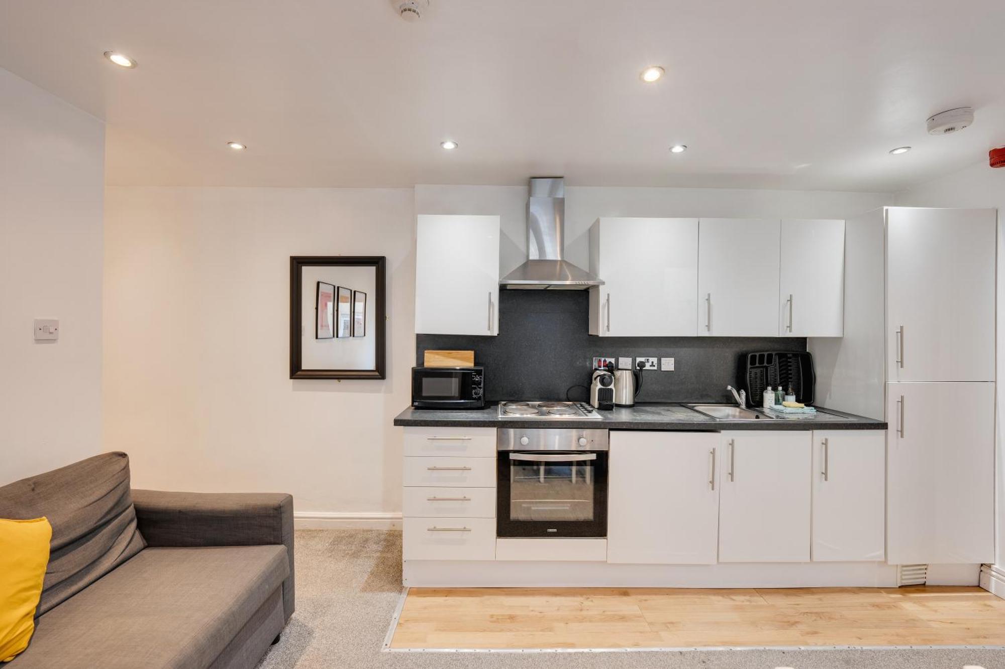 2 Bedroom Aprtmnt For Upto 6 Nr Centre, Uni &Parks Cardiff Esterno foto